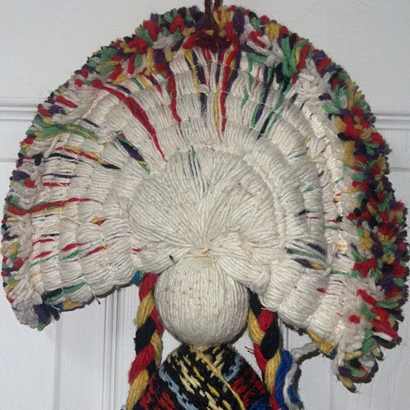 Vintage Mexican Yarn Folk Art - Picture 6 of 13